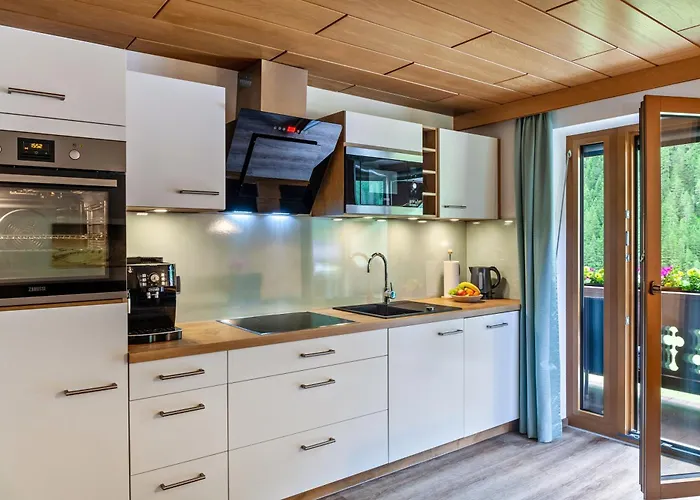 Haus Alpenheim 1 Apartment Tux